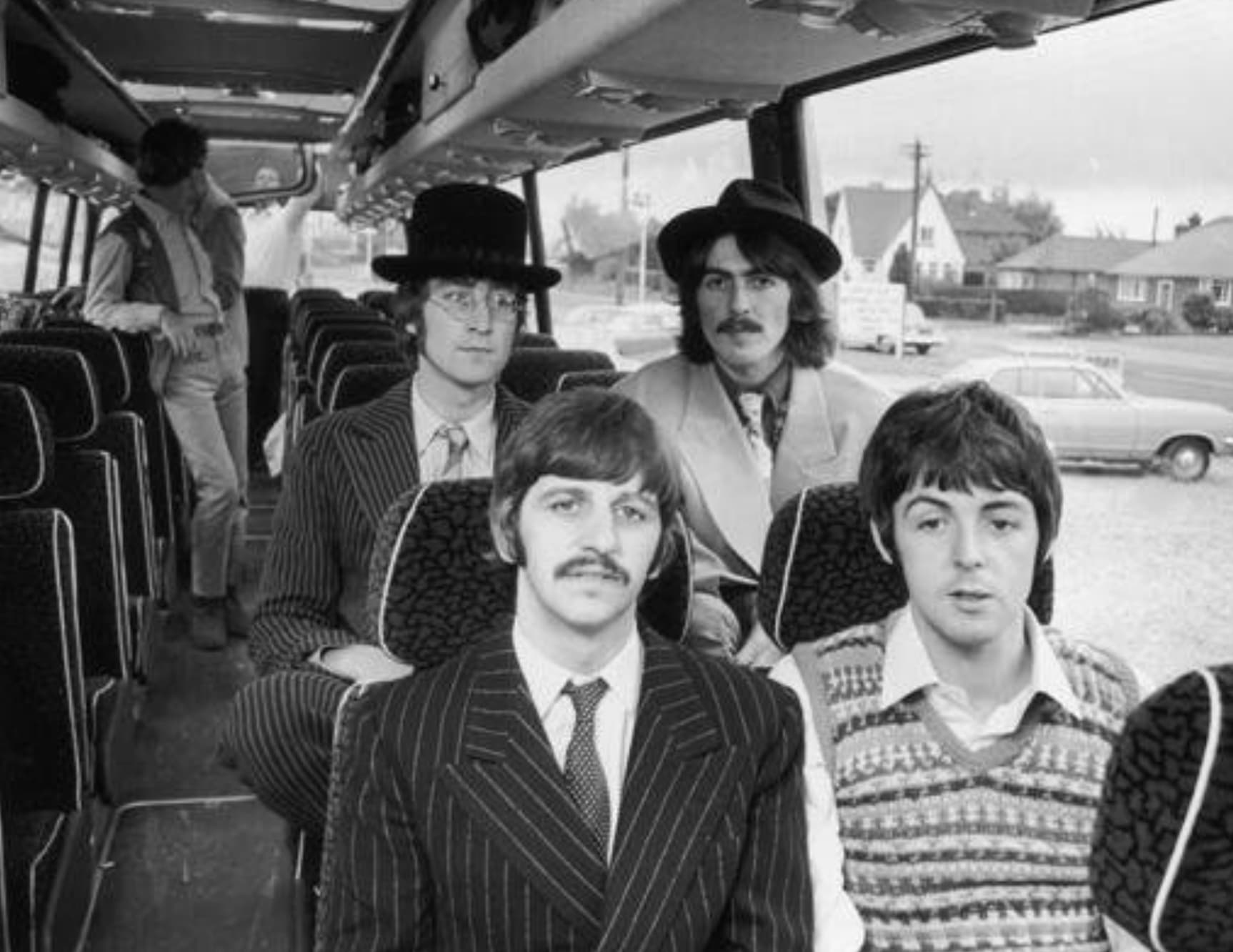 beatles magical mystery tour 1967